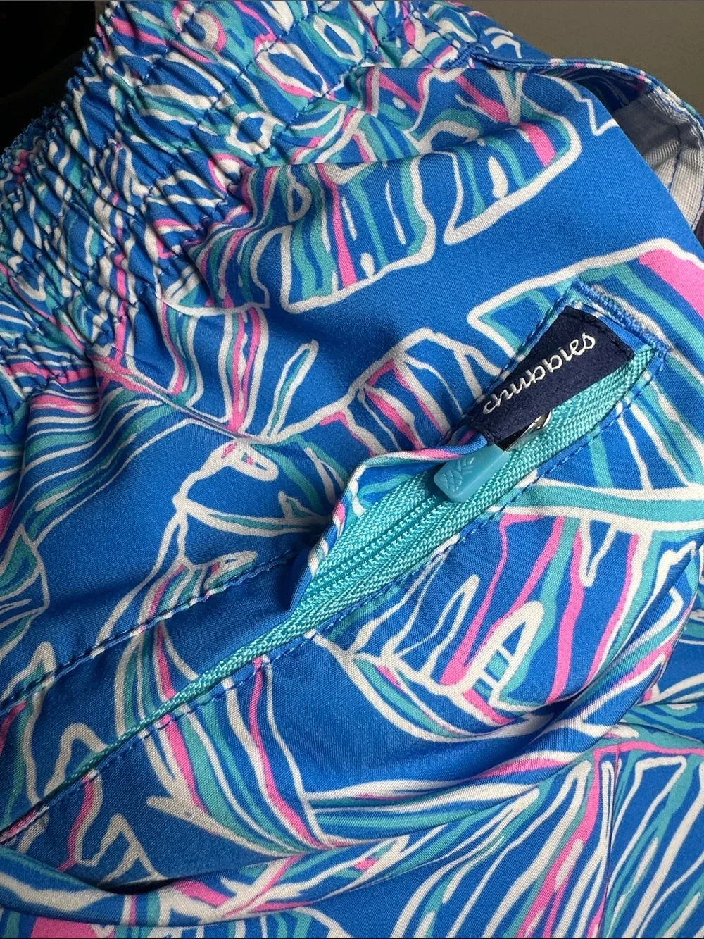 Chubbies 5.5” inseam blue and pink palm trees tropical with lining Swim Shorts